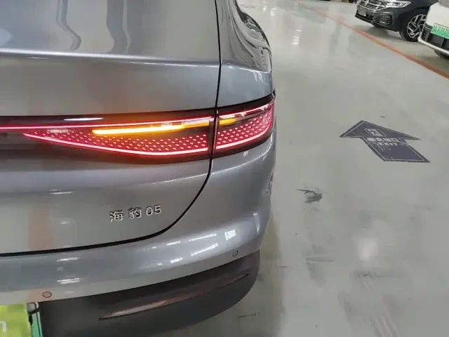 BYD Seal 05 DM-i — Фото автомобиля 7