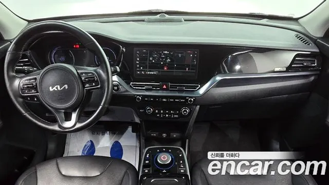 Kia Niro — Фото автомобиля 7