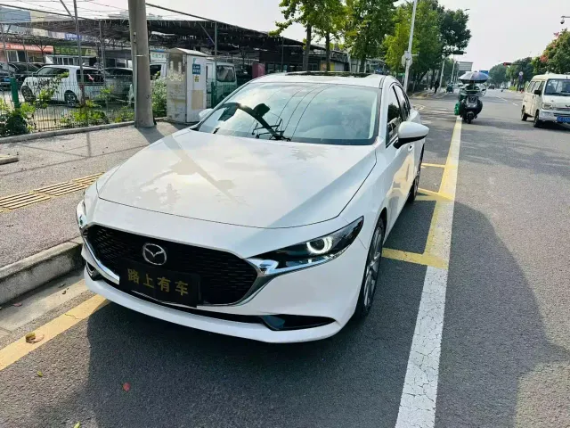 Фотография автомобиля — Mazda Axela
