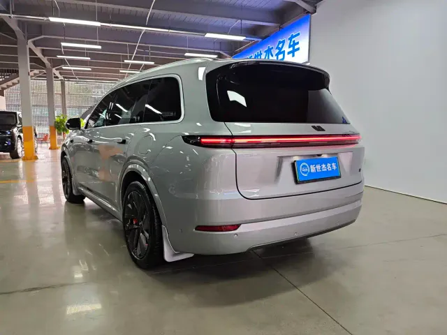 Li Auto L9 — Фото автомобиля 13
