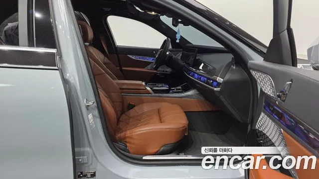 BMW 7 Series — Фото автомобиля 11