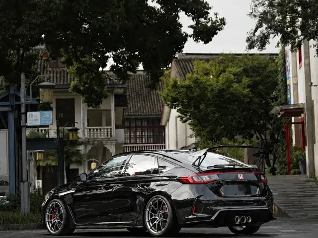 Honda Civic — Фото автомобиля 3