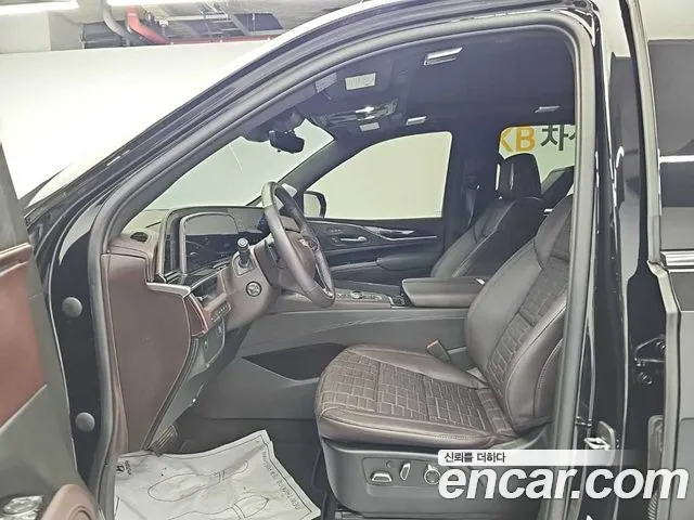 Cadillac Escalade 5th Gen — Фото автомобиля 11