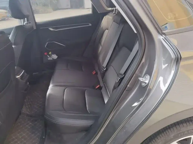 Geely Emgrand — Фото автомобиля 16