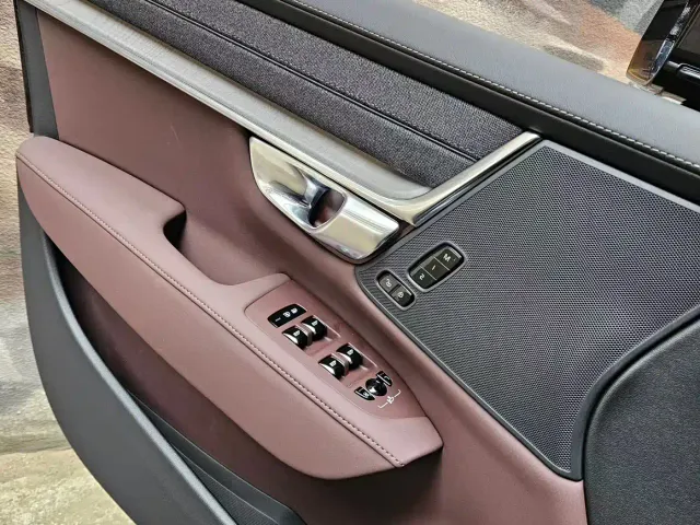Volvo S90 — Фото автомобиля 7