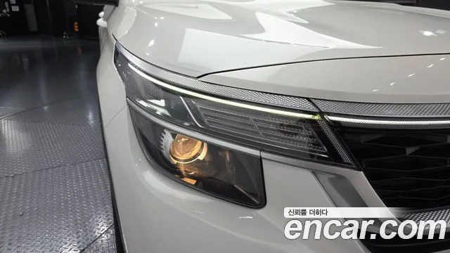 Kia Seltos — Фото автомобиля 7