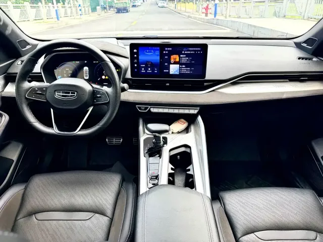 Geely Xingrui — Фото автомобиля 12
