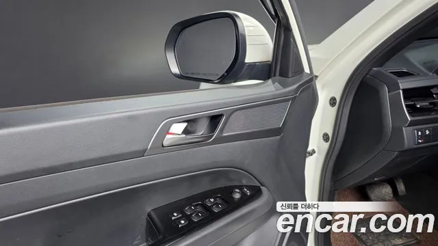 KG_Mobility_Ssangyong Rexton Новый Rexton Sport Дизель 2.2 4WD — Фото автомобиля 25