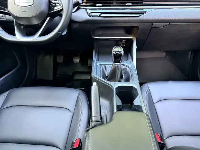 Geely Emgrand — Фото автомобиля 15