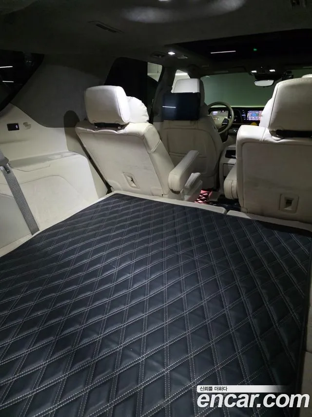 Cadillac Escalade Generation 5 — Фото автомобиля 15