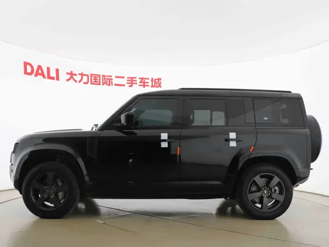 Land Rover Defender — Фото автомобиля 11