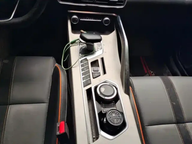 Geely Binyue — Фото автомобиля 16