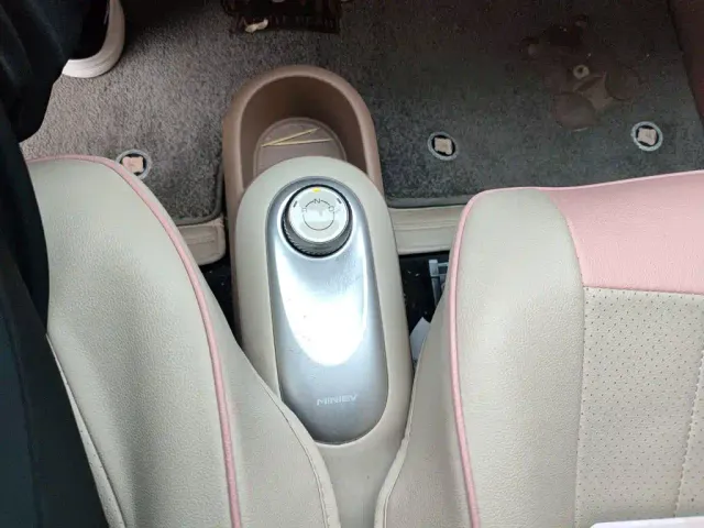 Wuling Hongguang Mini EV — Фото автомобиля 10