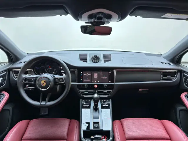 Porsche Macan — Фото автомобиля 21