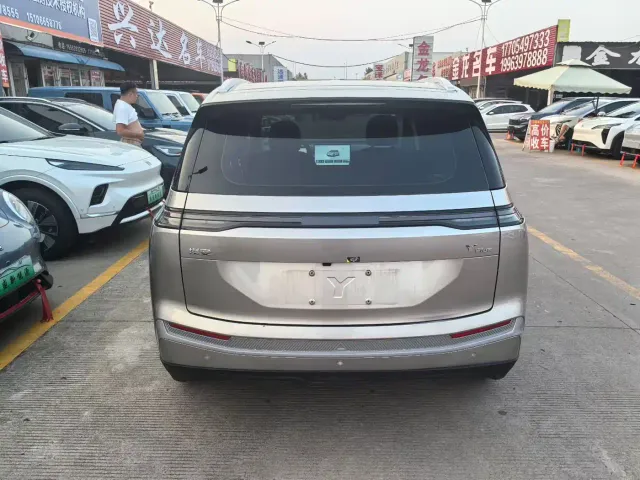 GAC Aion Y — Фото автомобиля 9