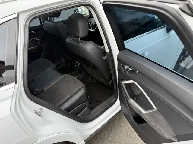 Audi Q3 — Фото автомобиля 12
