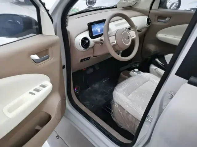 Wuling Hongguang Mini EV — Фото автомобиля 15