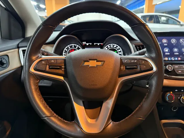 Chevrolet Monza — Фото автомобиля 10