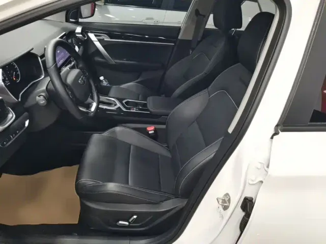 Geely Binyue — Фото автомобиля 14