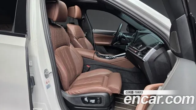 BMW X6 xDrive40i M Sport — Фото автомобиля 11