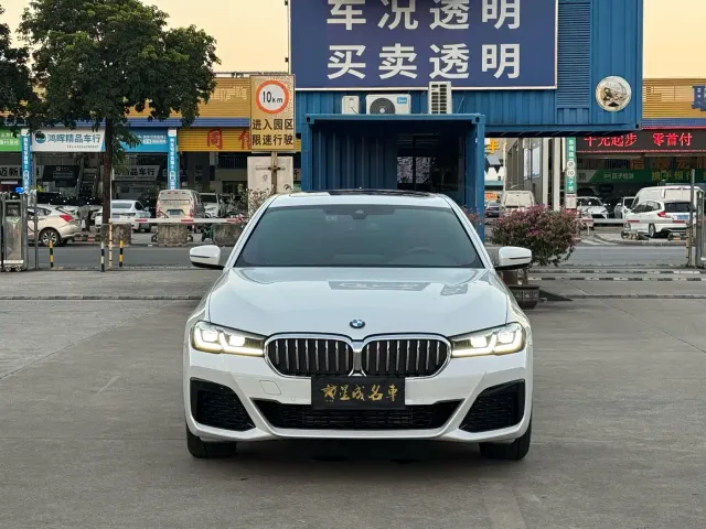 BMW 5 Series — Фото автомобиля 2