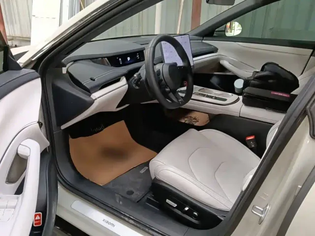 Xiaomi SU7 — Фото автомобиля 15