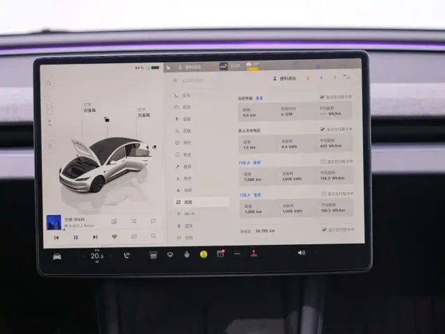 Tesla Model 3 — Фото автомобиля 20