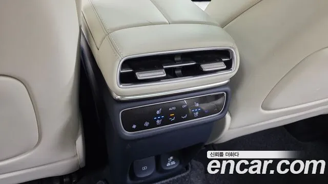Genesis GV80 2.5T Бензин AWD — Фото автомобиля 3