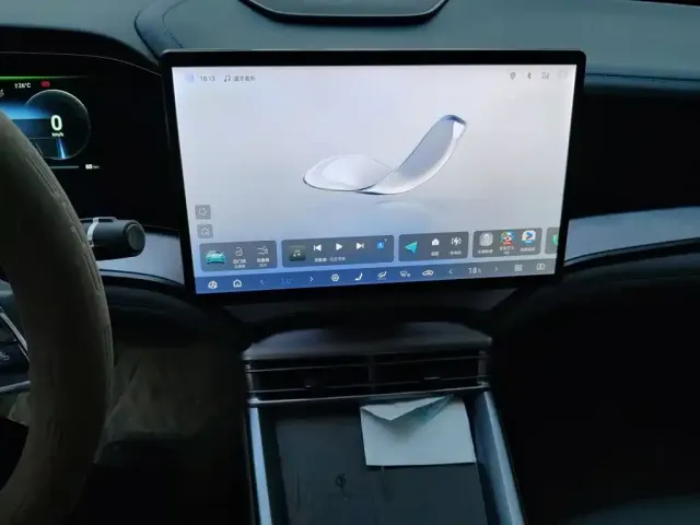 BYD Seal 2024 Glory Edition DM-i 1.5L 121km Luxury — Фото автомобиля 14