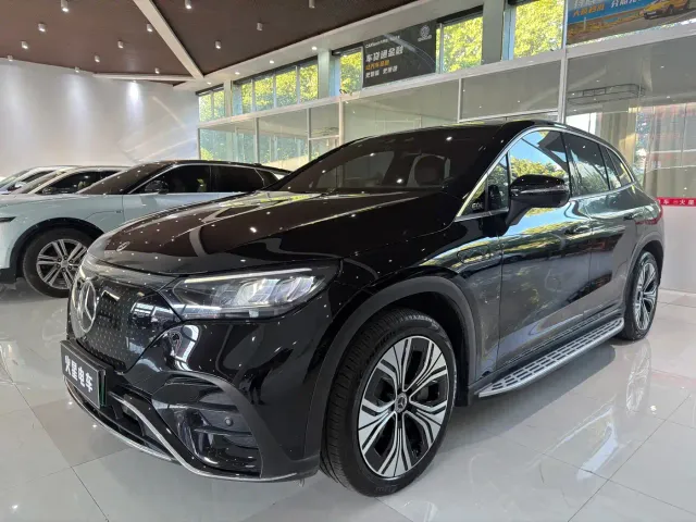 Фотография автомобиля — Mercedes-Benz EQE SUV