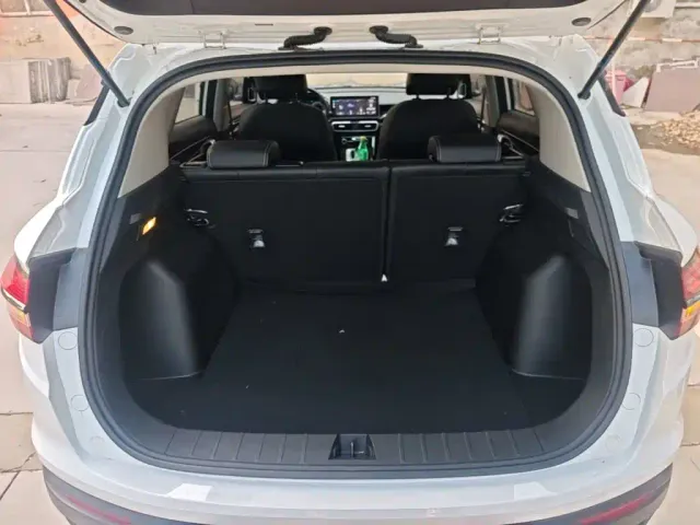 Geely Binyue — Фото автомобиля 18