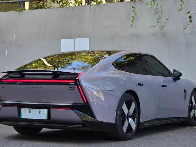 Xpeng P7 — Фото автомобиля 7