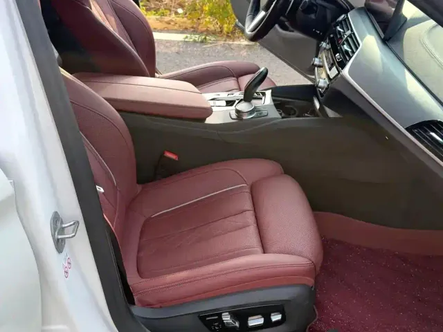 BMW 5 Series — Фото автомобиля 4