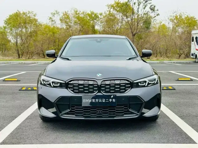 BMW 3 Series — Фото автомобиля 2