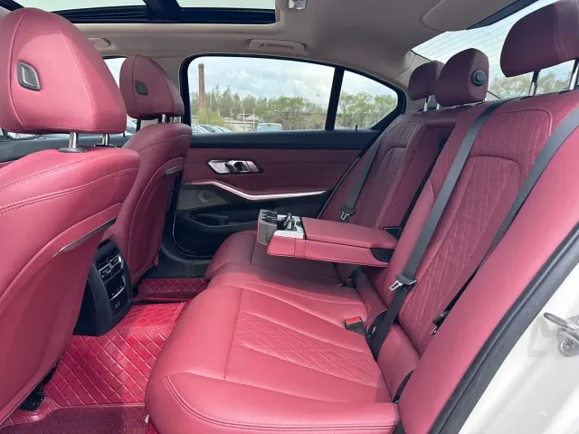 BMW 3 Series — Фото автомобиля 16