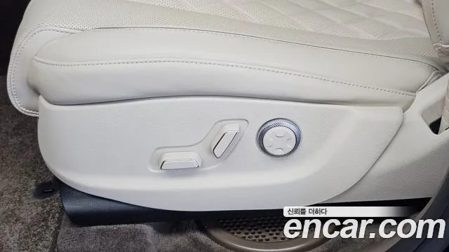 Genesis GV80 — Фото автомобиля 16