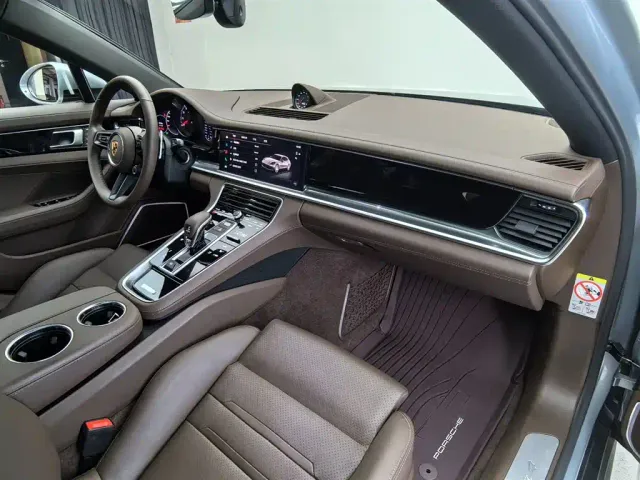 Porsche Panamera — Фото автомобиля 15