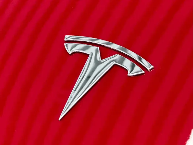 Tesla Model Y — Фото автомобиля 8