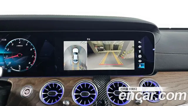 Mercedes-Benz E-Class — Фото автомобиля 13