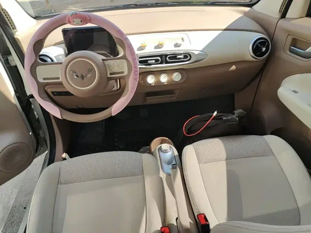 Wuling Hongguang Mini EV — Фото автомобиля 9