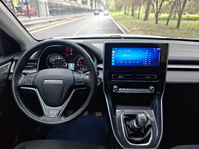 Haval M6 — Фото автомобиля 12
