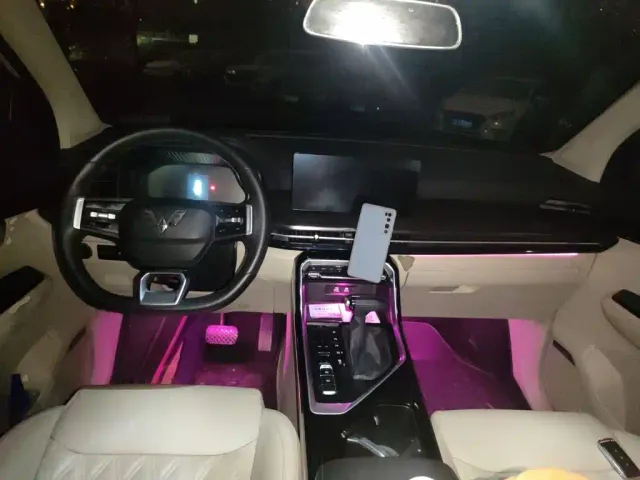 Wuling Asta — Фото автомобиля 12