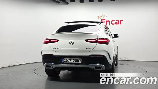 Mercedes-Benz GLE-Class — Фото автомобиля 4