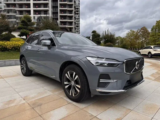 Volvo XC60 — Фото автомобиля 15