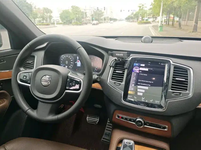Volvo Volvo XC90 2022 B5 Smart Luxury 7-Seater — Фото автомобиля 8