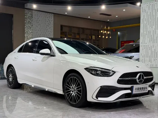 Mercedes-Benz C-Class — Фото автомобиля 3