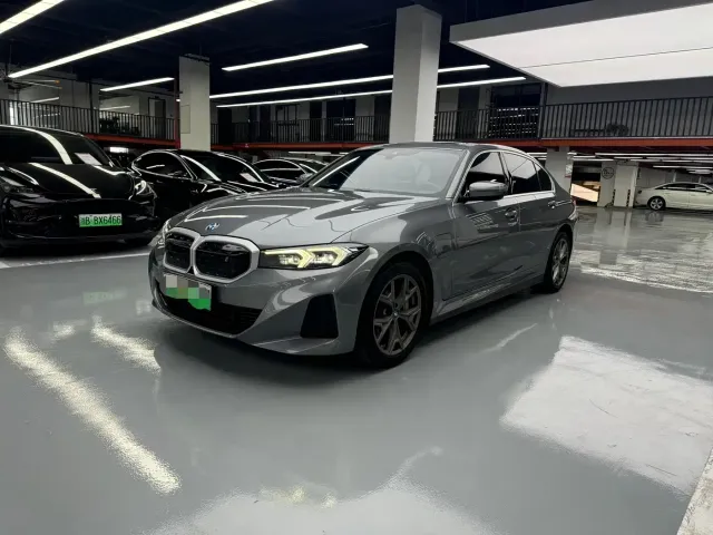 Фотография автомобиля — BMW i3