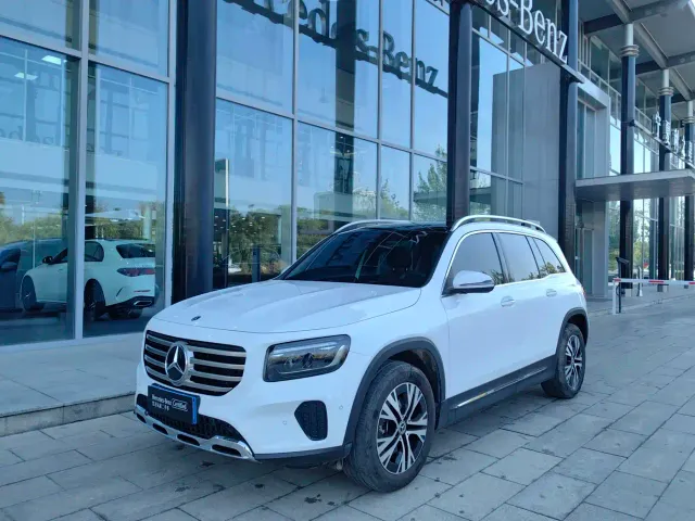 Фотография автомобиля — Mercedes-Benz GLB-Class