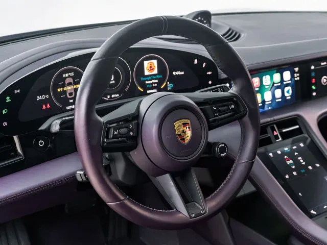 Porsche Taycan — Фото автомобиля 21