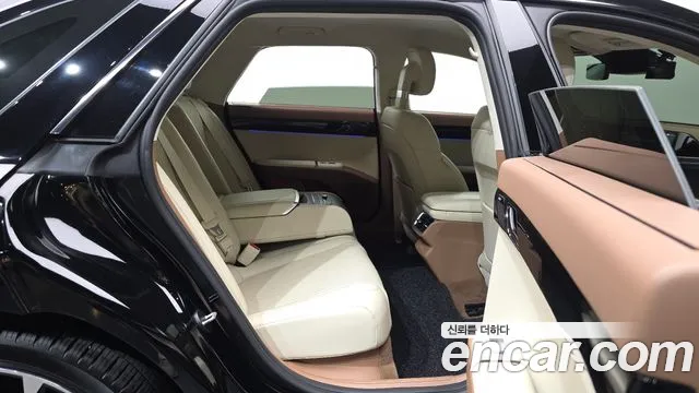 Hyundai Grandeur Grandeur (GN7) 2.5 Бензин 2WD — Фото автомобиля 11